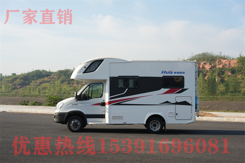 5米內(nèi)的房車 長(zhǎng)度不到5米的豐田房車,客廳坐7人有兩張床,咋設(shè)計(jì)的?